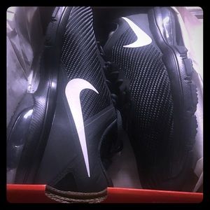 Nike Air Max Full Ride TR 1.5 shoes